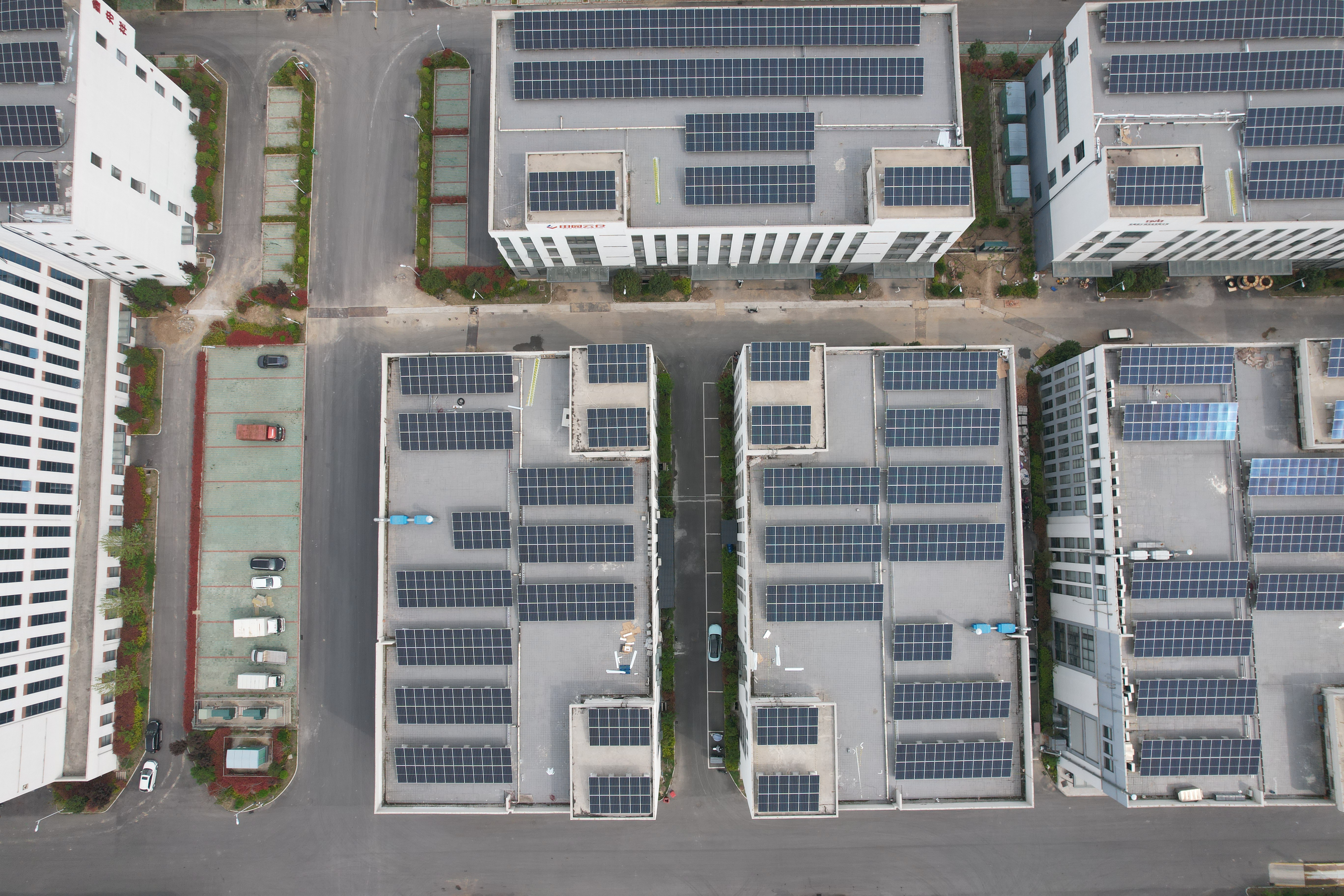 安徽阜陽物流園3.53MW屋頂分布式光伏電站